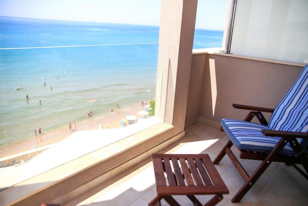 Aquarius House Villa Agios Georgios  Bagian luar foto